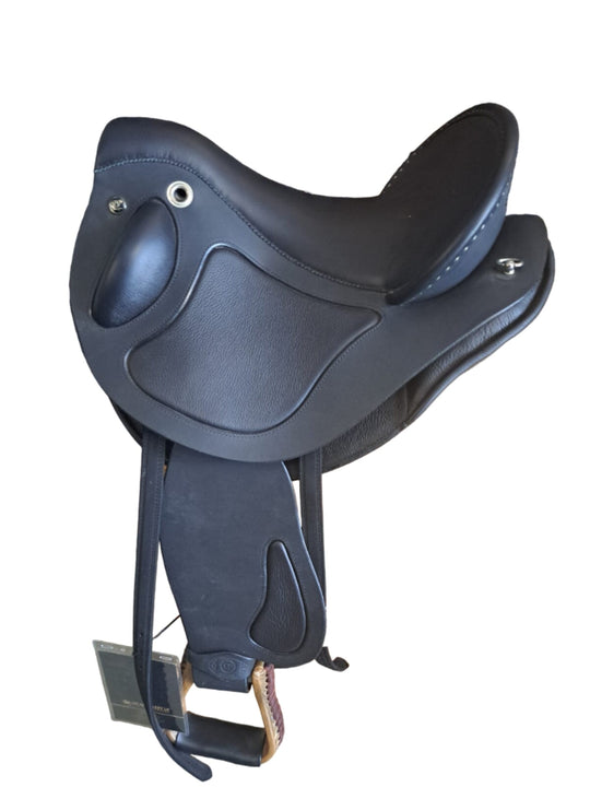 DP Saddlery Quantum Sport 7717