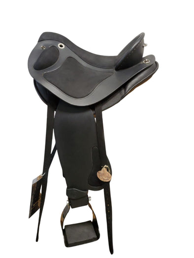 DP Saddlery Quantum Sport 8249 Quantum DP Saddlery S1 - 68cm Medium Fenders - Endurance Stirrups 